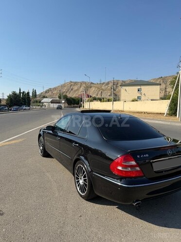 Mercedes E 240-6
