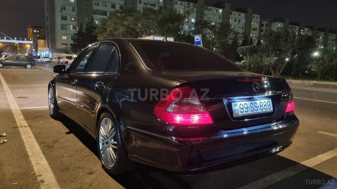 Mercedes E 220-3