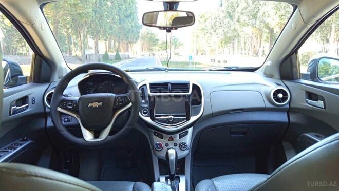 Chevrolet Aveo-5