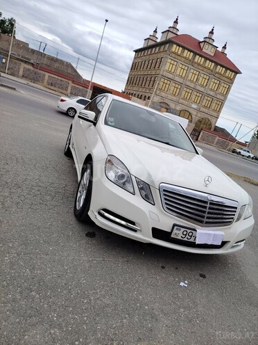 Mercedes E 250-3