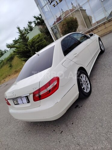 Mercedes E 250-6