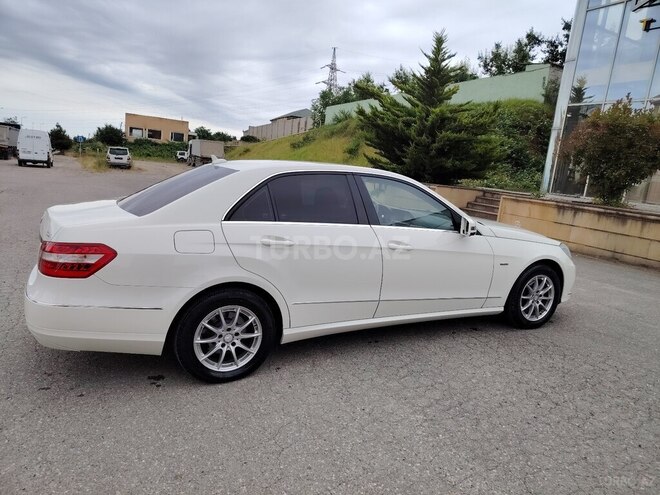 Mercedes E 250-7