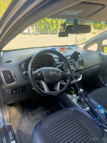 Kia Rio-4