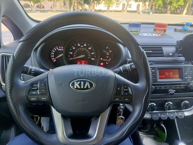 Kia Rio-11