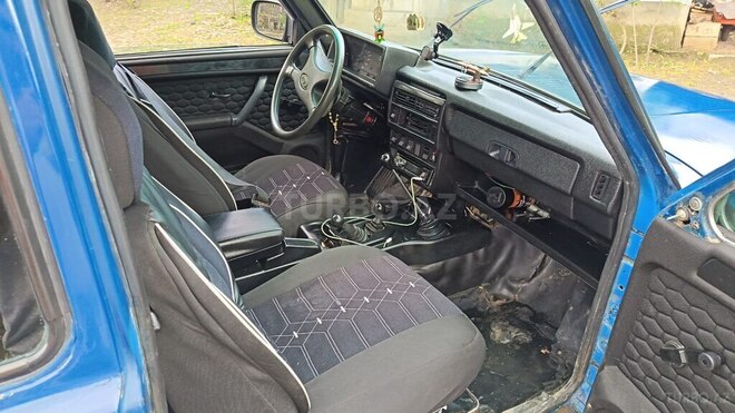 LADA (VAZ) Niva-8