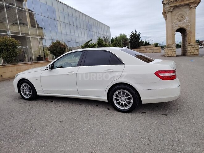 Mercedes E 250-8