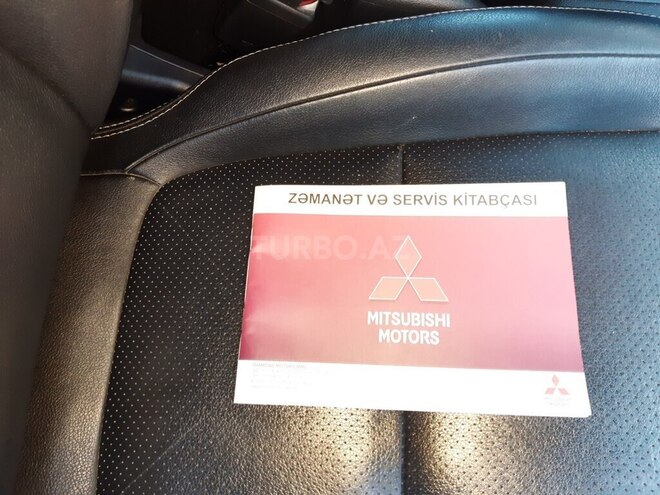 Mitsubishi Outlander-11