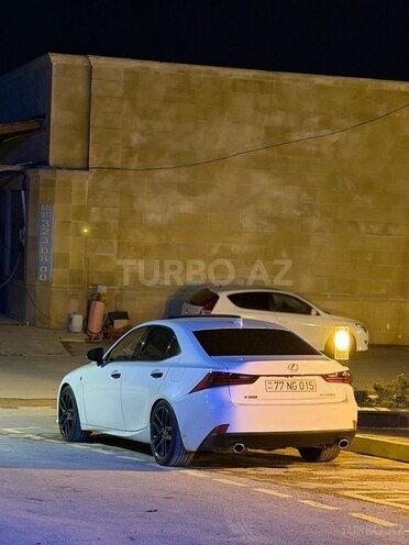 Lexus IS 200t-5