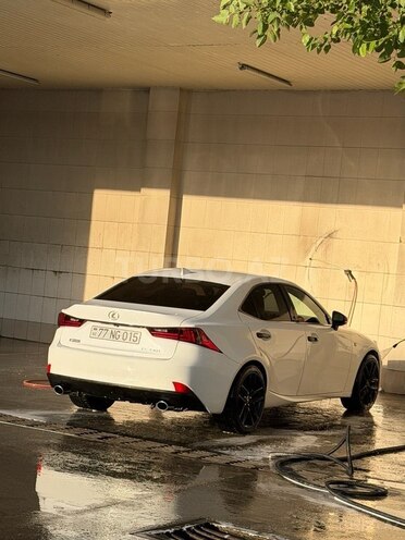 Lexus IS 200t-6