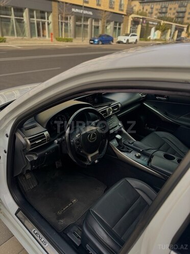 Lexus IS 200t-12