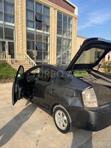 Toyota Prius-3