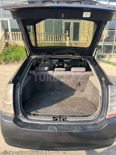 Toyota Prius-8