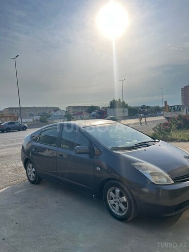 Toyota Prius-11