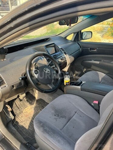 Toyota Prius-7