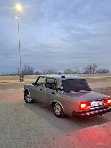 LADA (VAZ) 2107-2