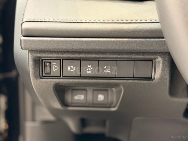 Toyota Camry-13