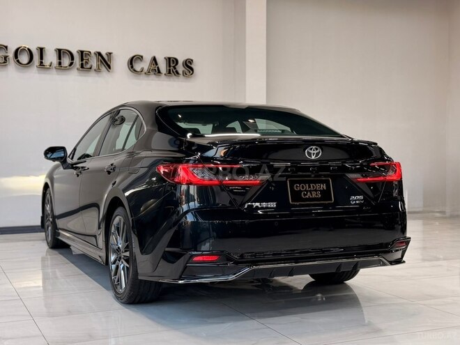 Toyota Camry-11