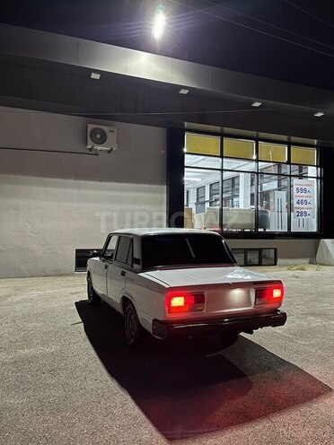 LADA (VAZ) 2107-15