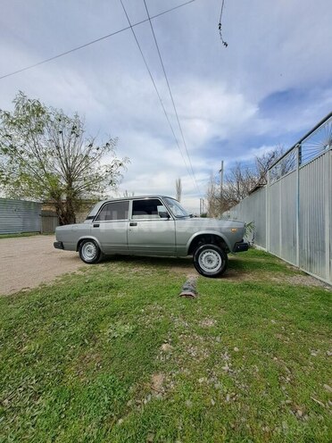 LADA (VAZ) 2107-21