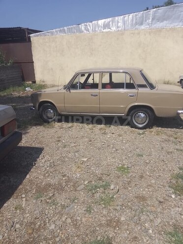 LADA (VAZ) 21011-2