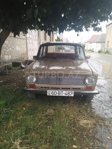 LADA (VAZ) 21011-1