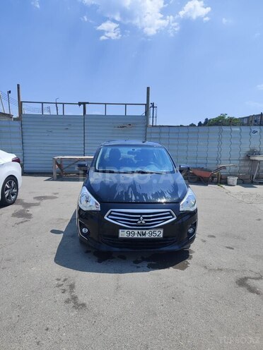 Mitsubishi Attrage-4