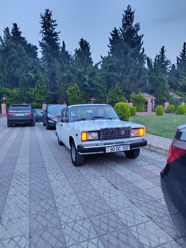 LADA (VAZ) 2107-1