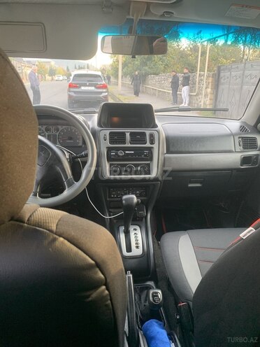 Mitsubishi Pajero io-2