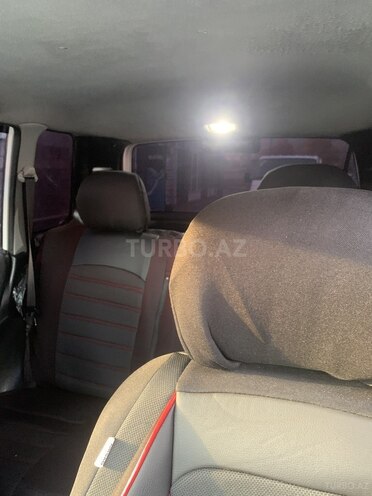 Mitsubishi Pajero io-3
