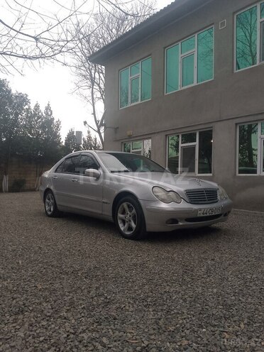 Mercedes C 200-7