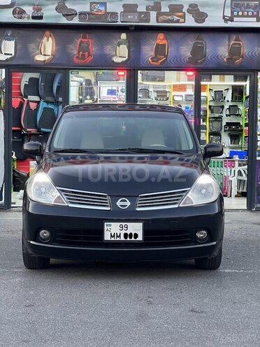 Nissan Tiida-1