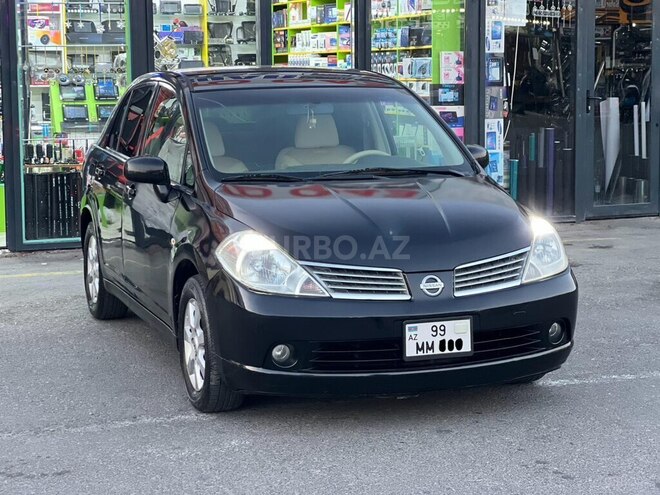 Nissan Tiida-2