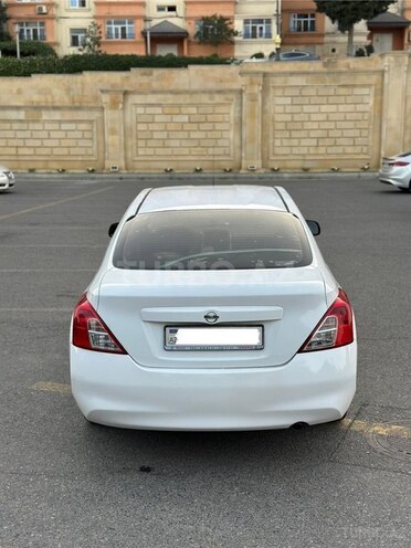 Nissan Sunny-4