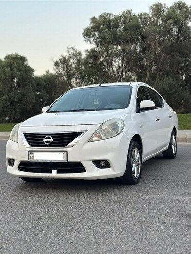 Nissan Sunny-1