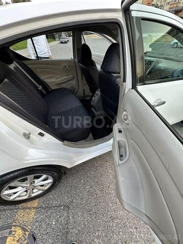 Nissan Sunny-7