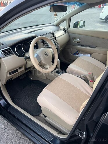 Nissan Tiida-18