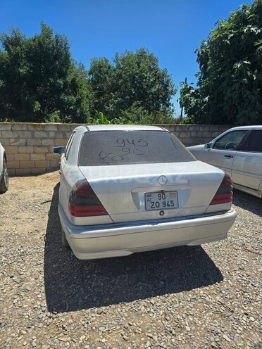 Mercedes C 240-3