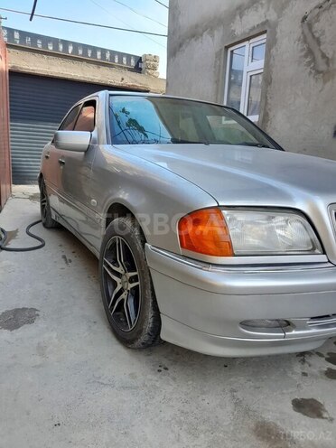Mercedes C 240-10