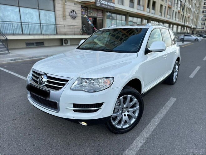 Volkswagen Touareg-1