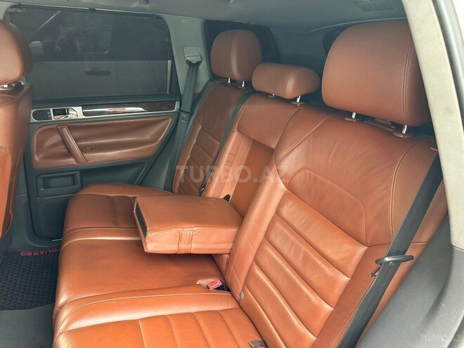 Volkswagen Touareg-13