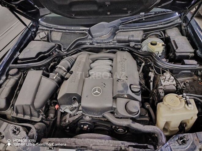 Mercedes E 240-8