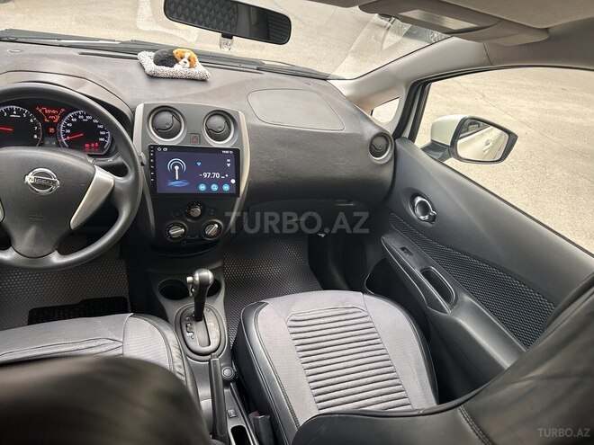 Nissan Note-7