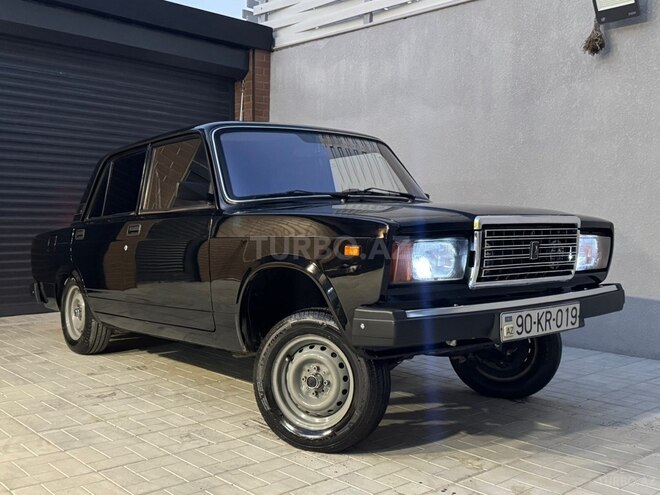 LADA (VAZ) 2107-2