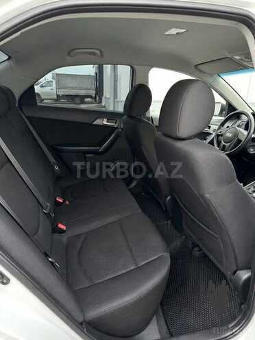 Kia Cerato-5