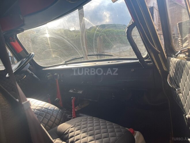UAZ 3303-6