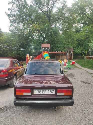 LADA (VAZ) 2107-2
