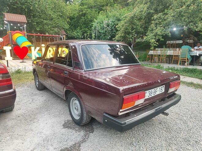 LADA (VAZ) 2107-4