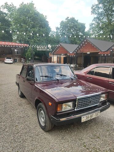 LADA (VAZ) 2107-1