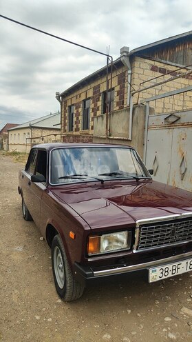 LADA (VAZ) 2107-5