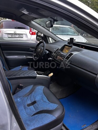 Toyota Prius-7